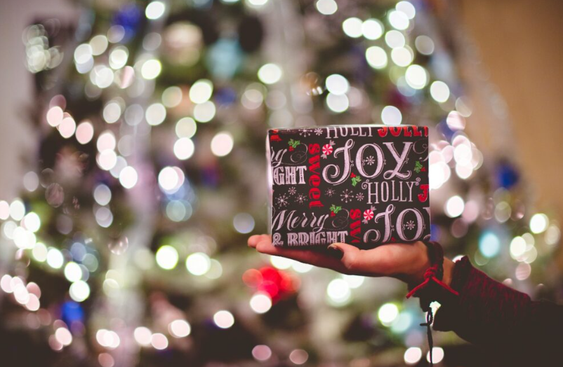 How to Use Christmas DTF Transfers to Create Festive T-Shirts & Gifts